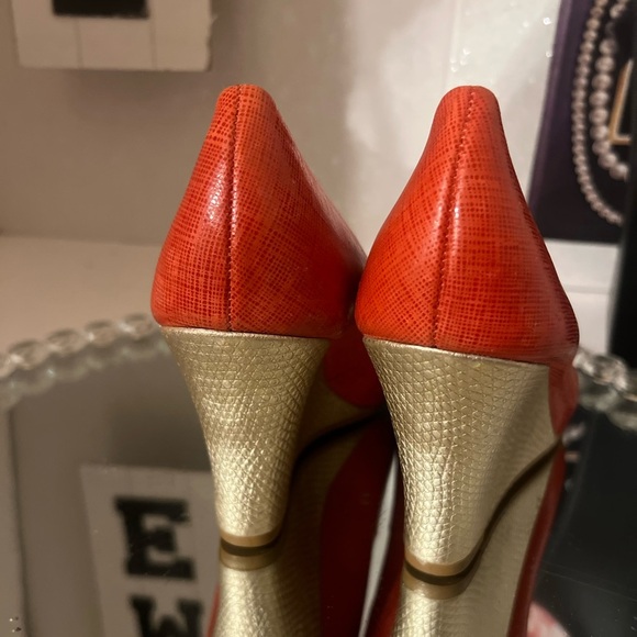 Lilly Pulitzer orange and gold leather Scarlet Peep-Toe Heels size 8m - Picture 6 of 9